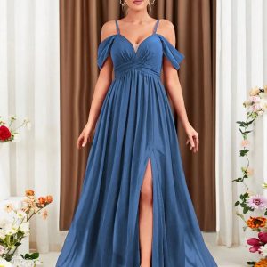 Robe de soirée bleue décolletée en coeur