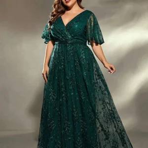 Robe amincissante verte pour mariage femme ronde